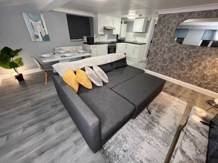 Modern With Stylish Terrace - Your London Oasis! Εξωτερικό φωτογραφία